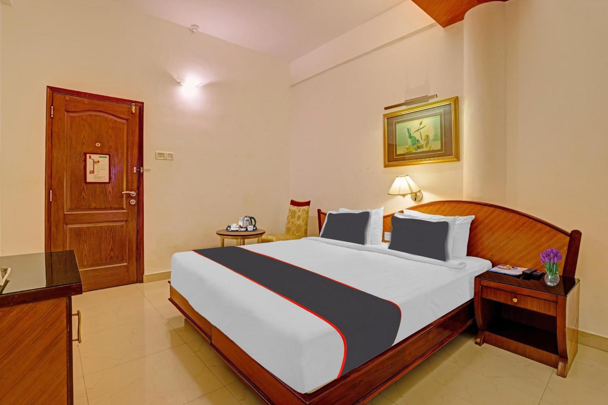 Super Collection O Indraprastha Hotel Thiruvananthapuram Kültér fotó