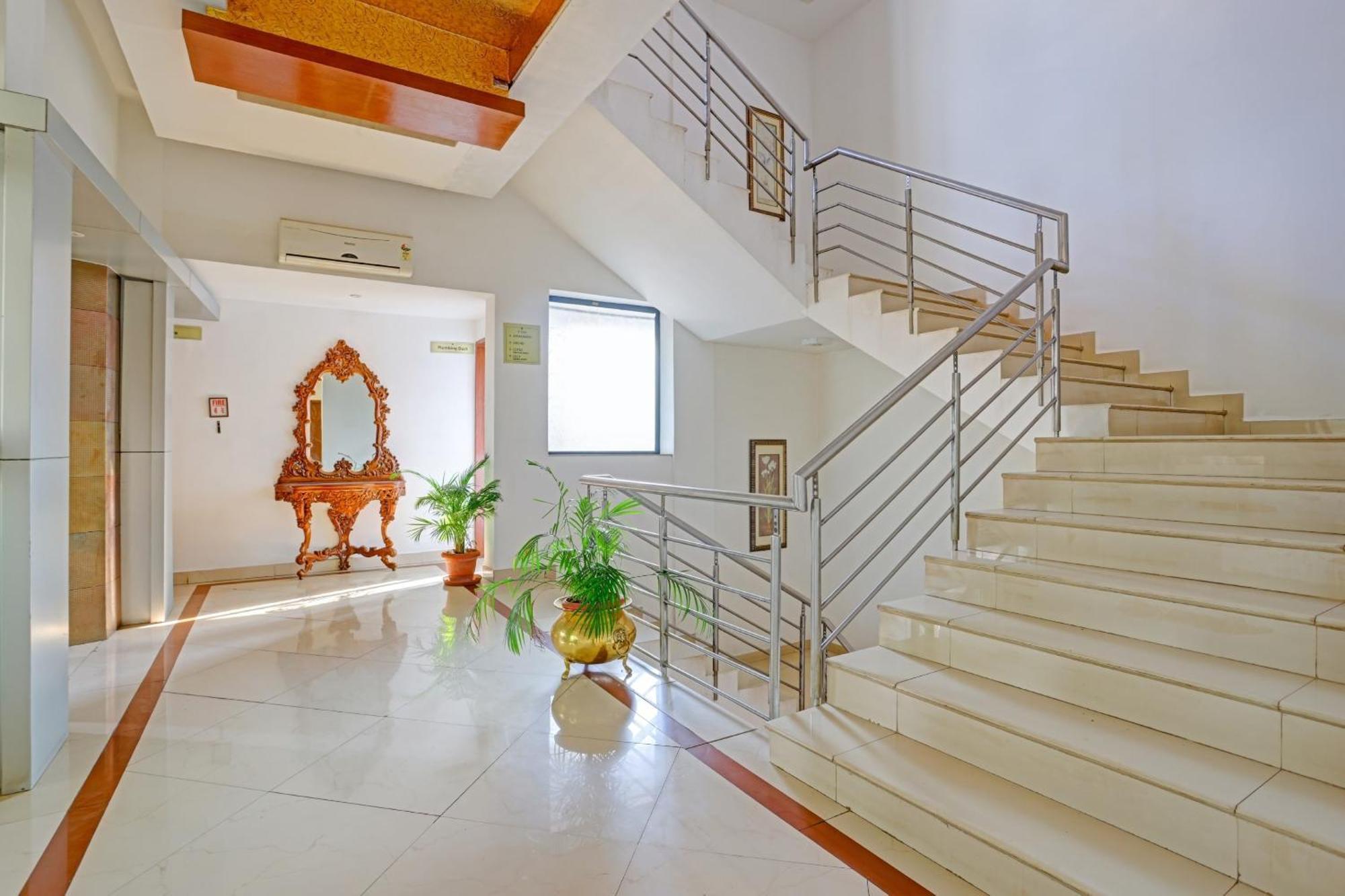 Super Collection O Indraprastha Hotel Thiruvananthapuram Kültér fotó